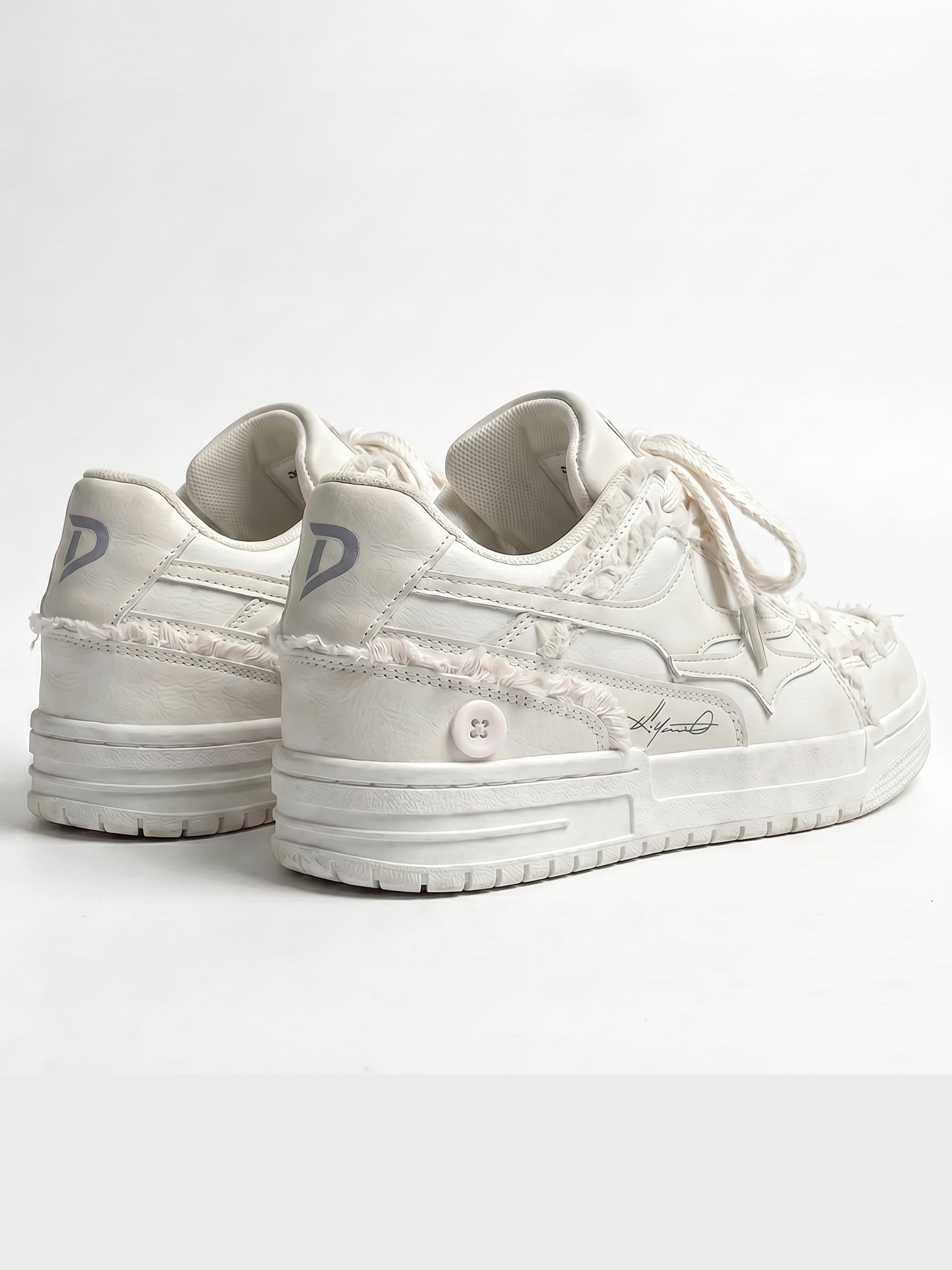 CRD Broken Creme Sneakers