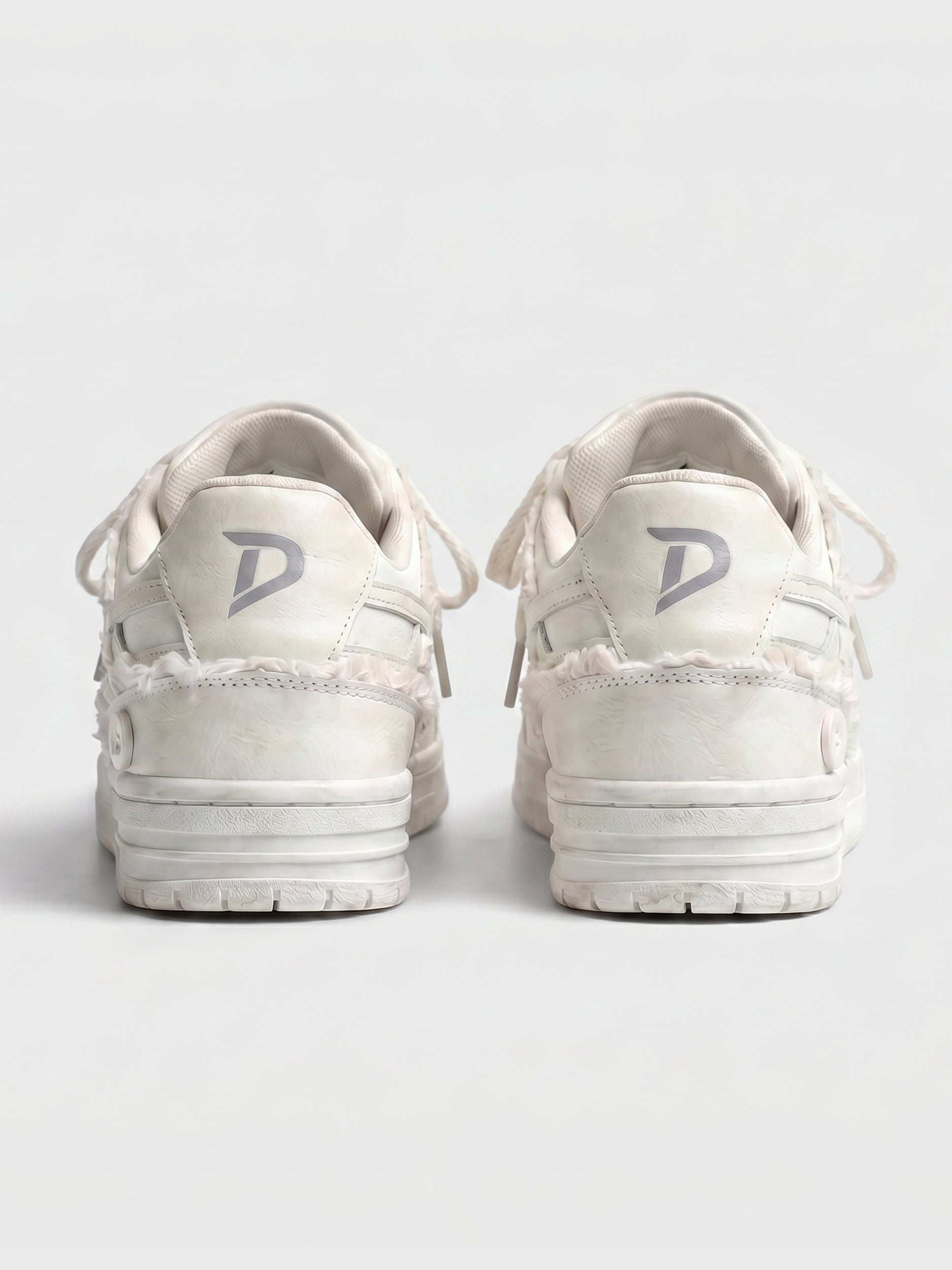 CRD Broken Creme Sneakers